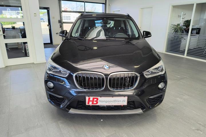 Sort BMW X1 fra 2019