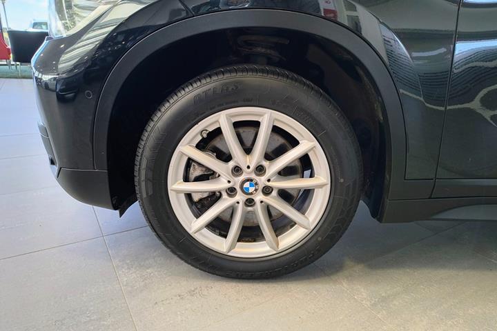 Sort BMW X1 fra 2019