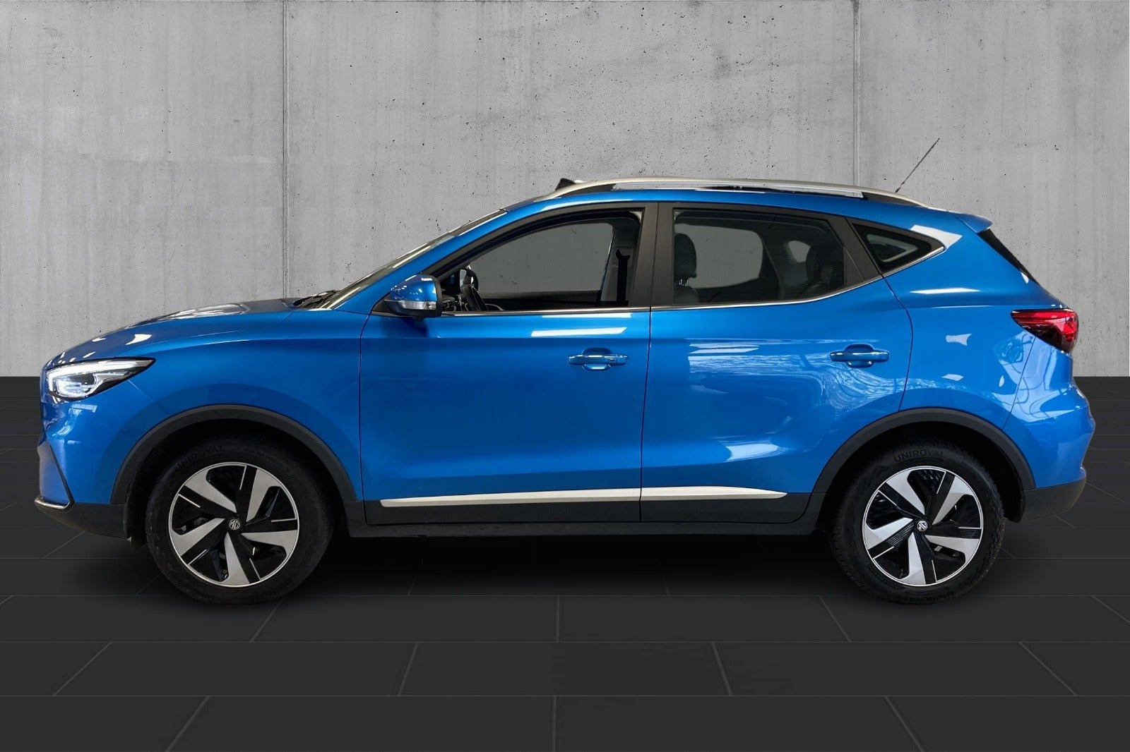 Blå MG ZS fra 2020