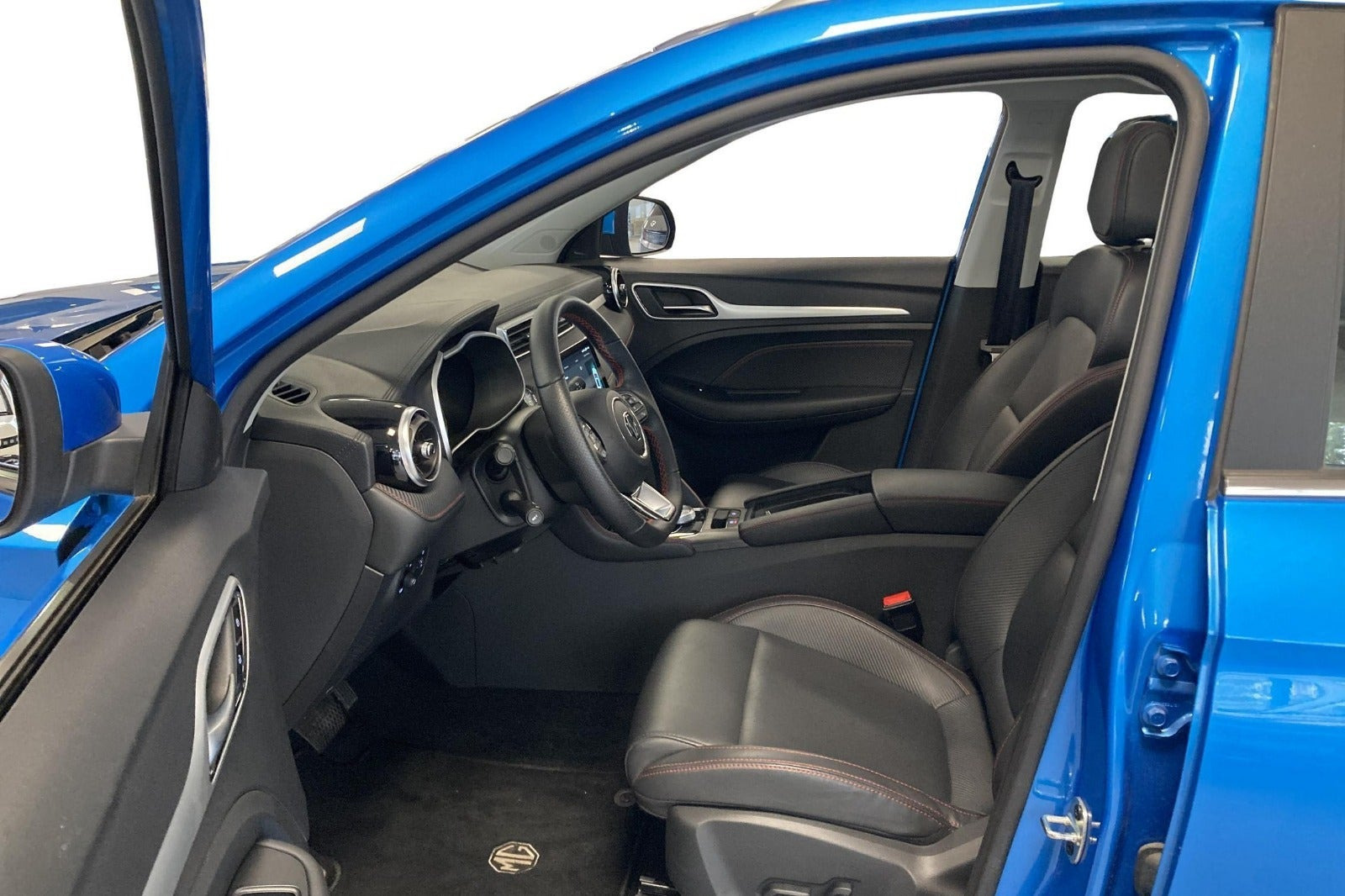 Blå MG ZS fra 2020