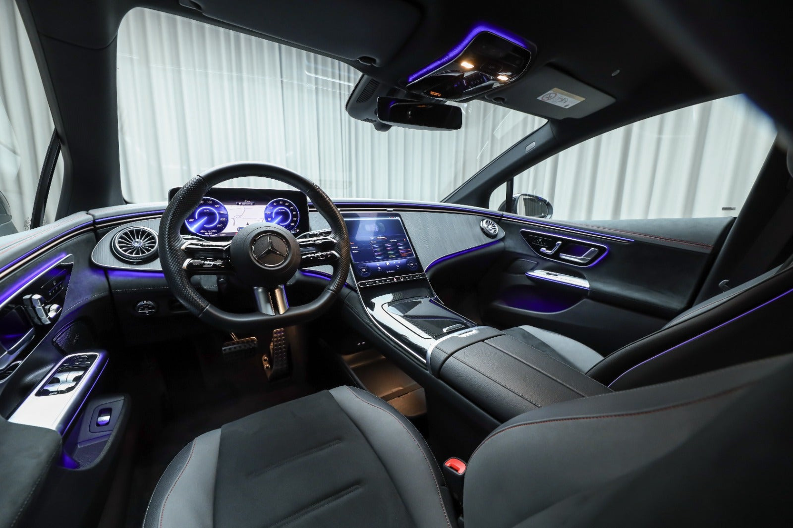 Sort Mercedes EQE350+ fra 2026