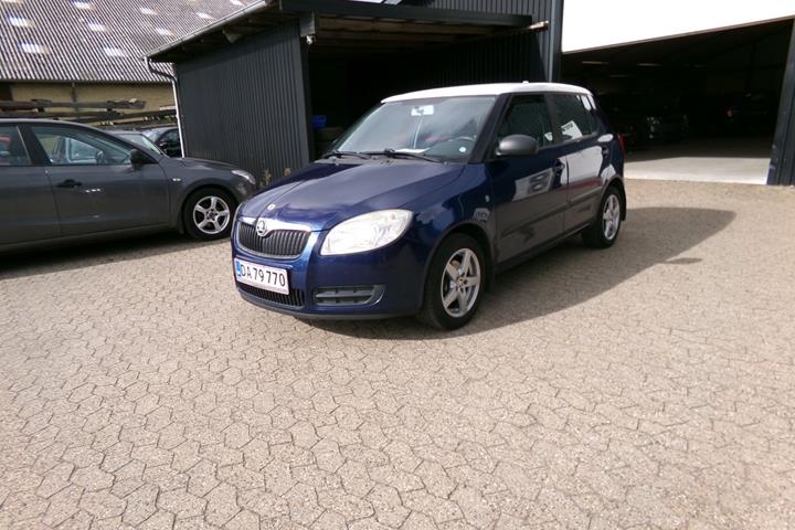 Blå Skoda Fabia fra 2007