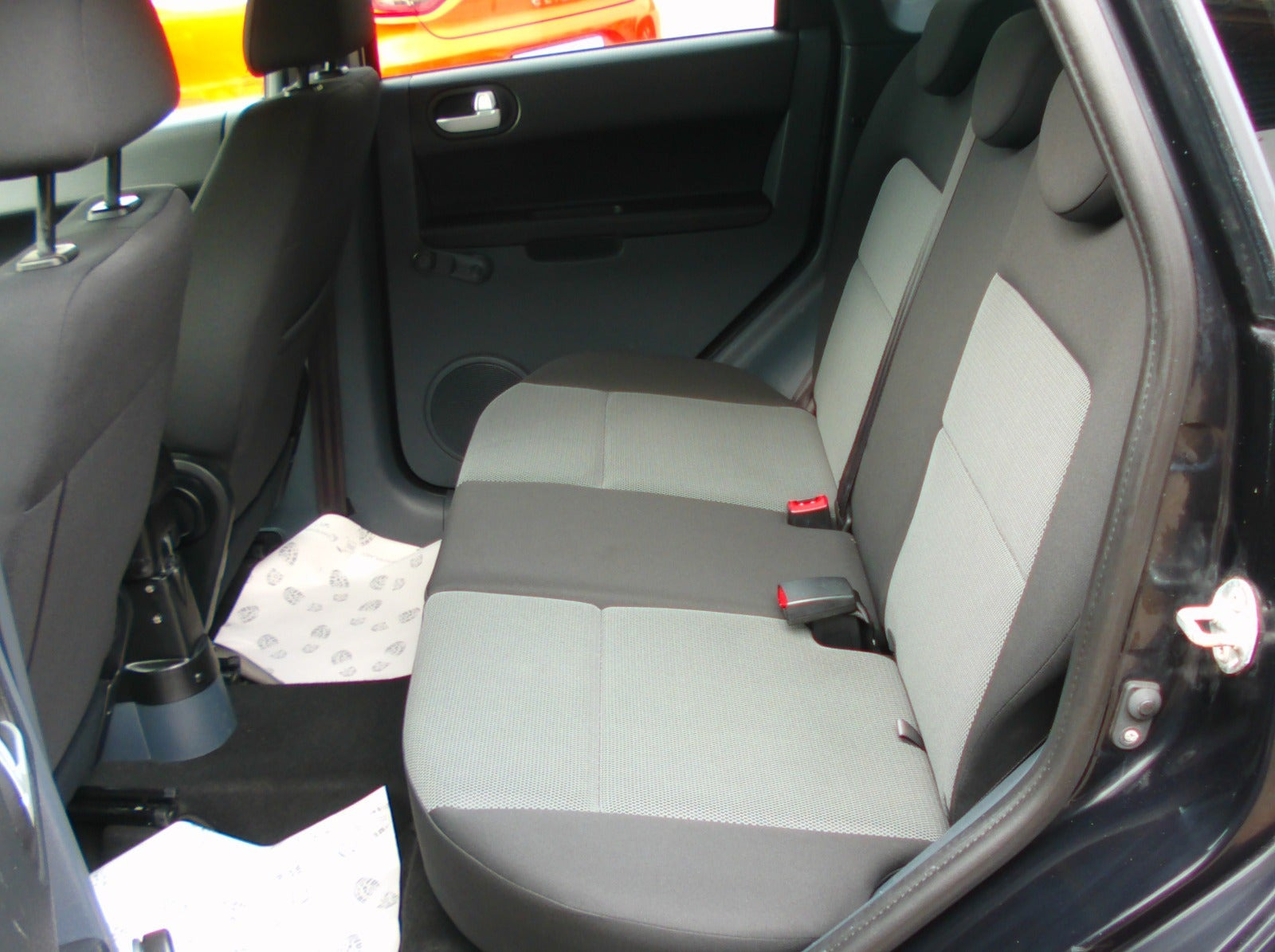Sort Mitsubishi Colt fra 2010