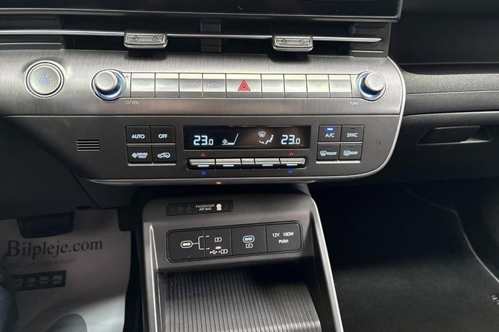 Rød Hyundai Kona fra 2024
