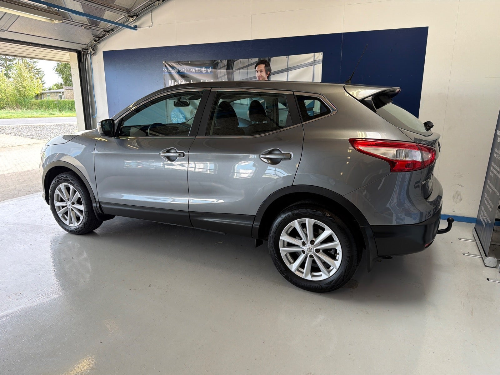 Grå Nissan Qashqai fra 2014