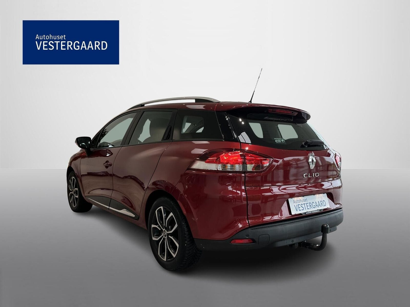Rød Renault Clio IV fra 2016
