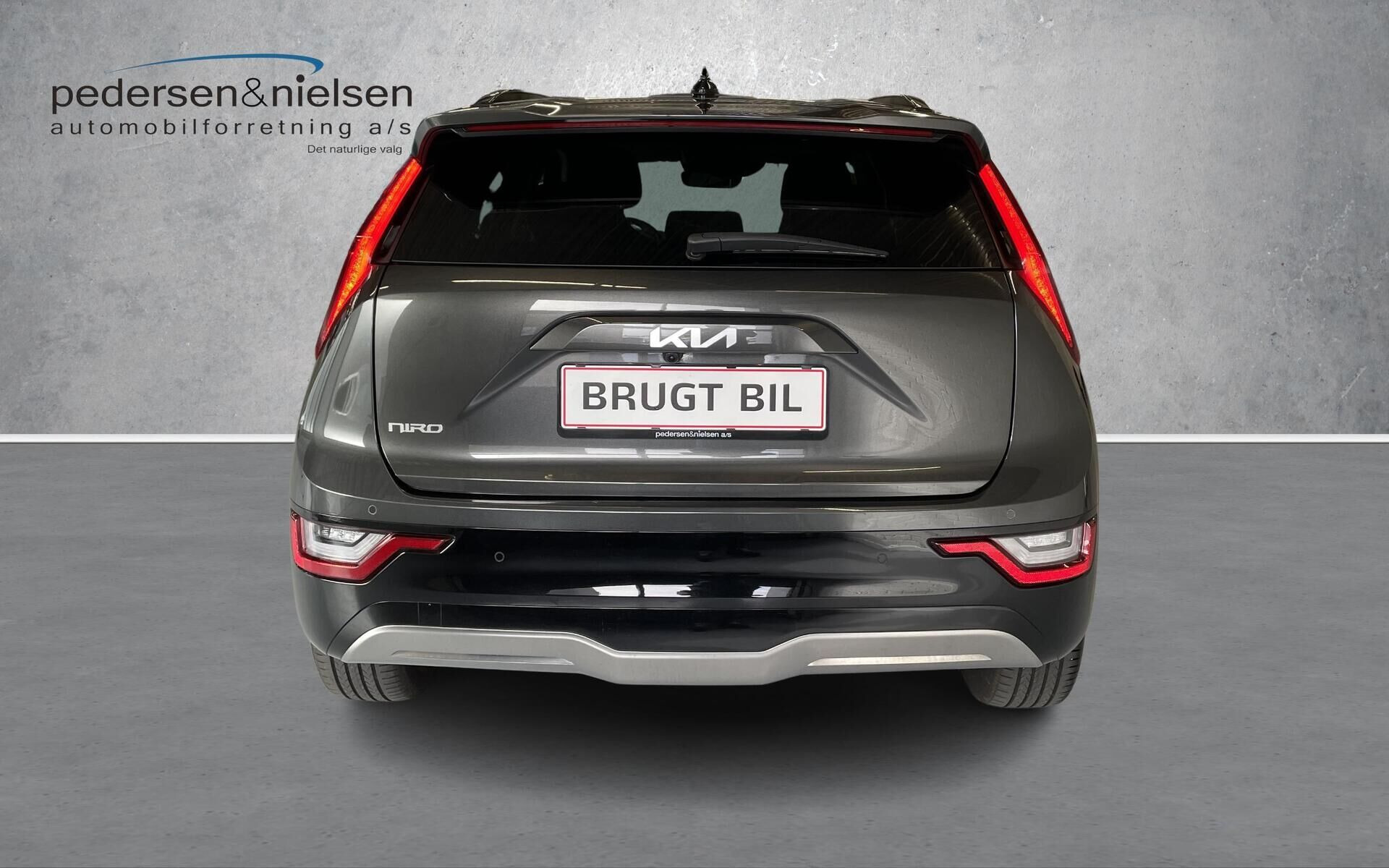 Grå Kia Niro EV fra 2025