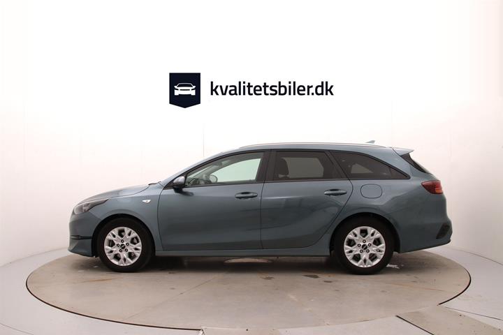 Grå Kia Ceed fra 2023