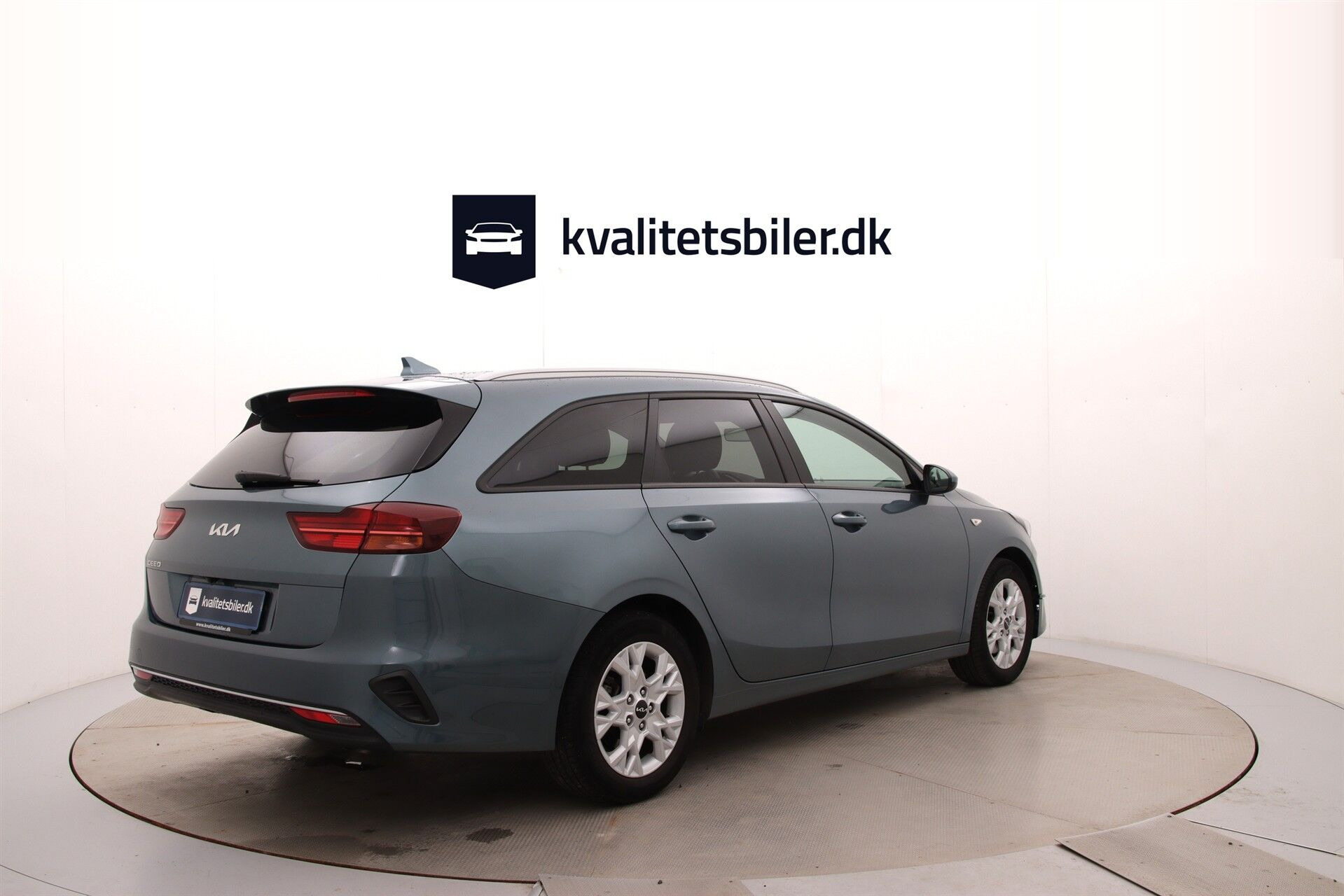 Grå Kia Ceed fra 2023