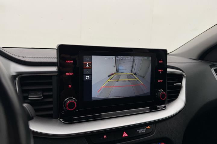 Grå Kia Ceed fra 2023