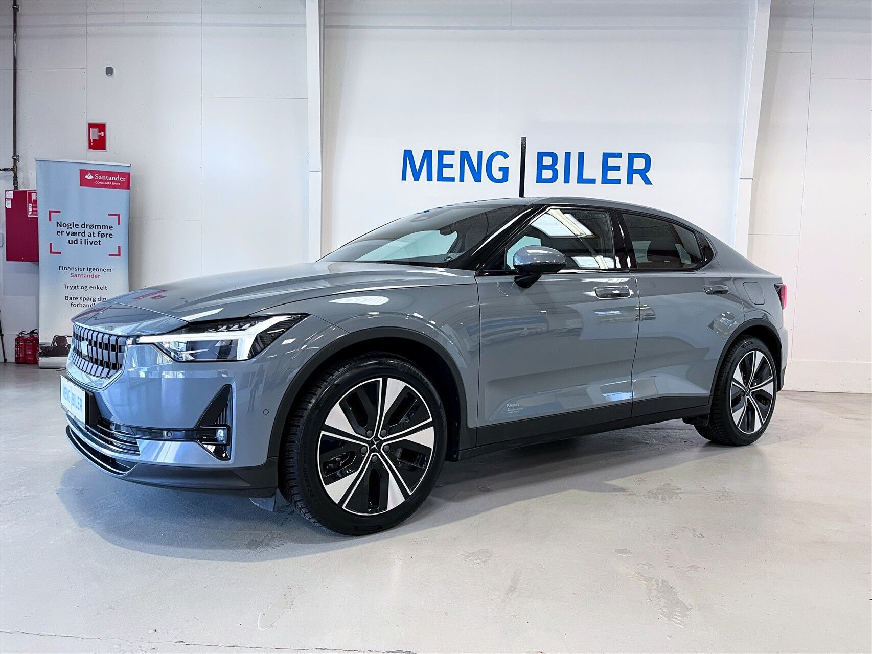 Grå Polestar 2 fra 2022