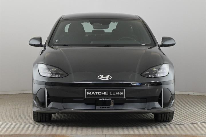Grå Hyundai Ioniq 6 fra 2023