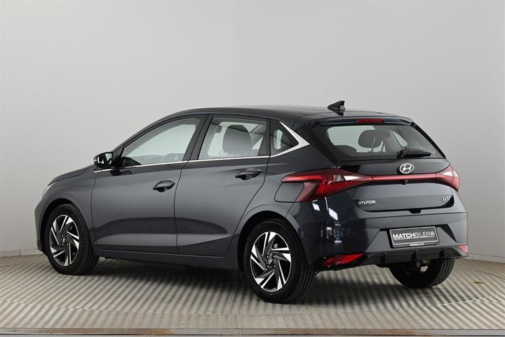 Grå Hyundai i20 fra 2023