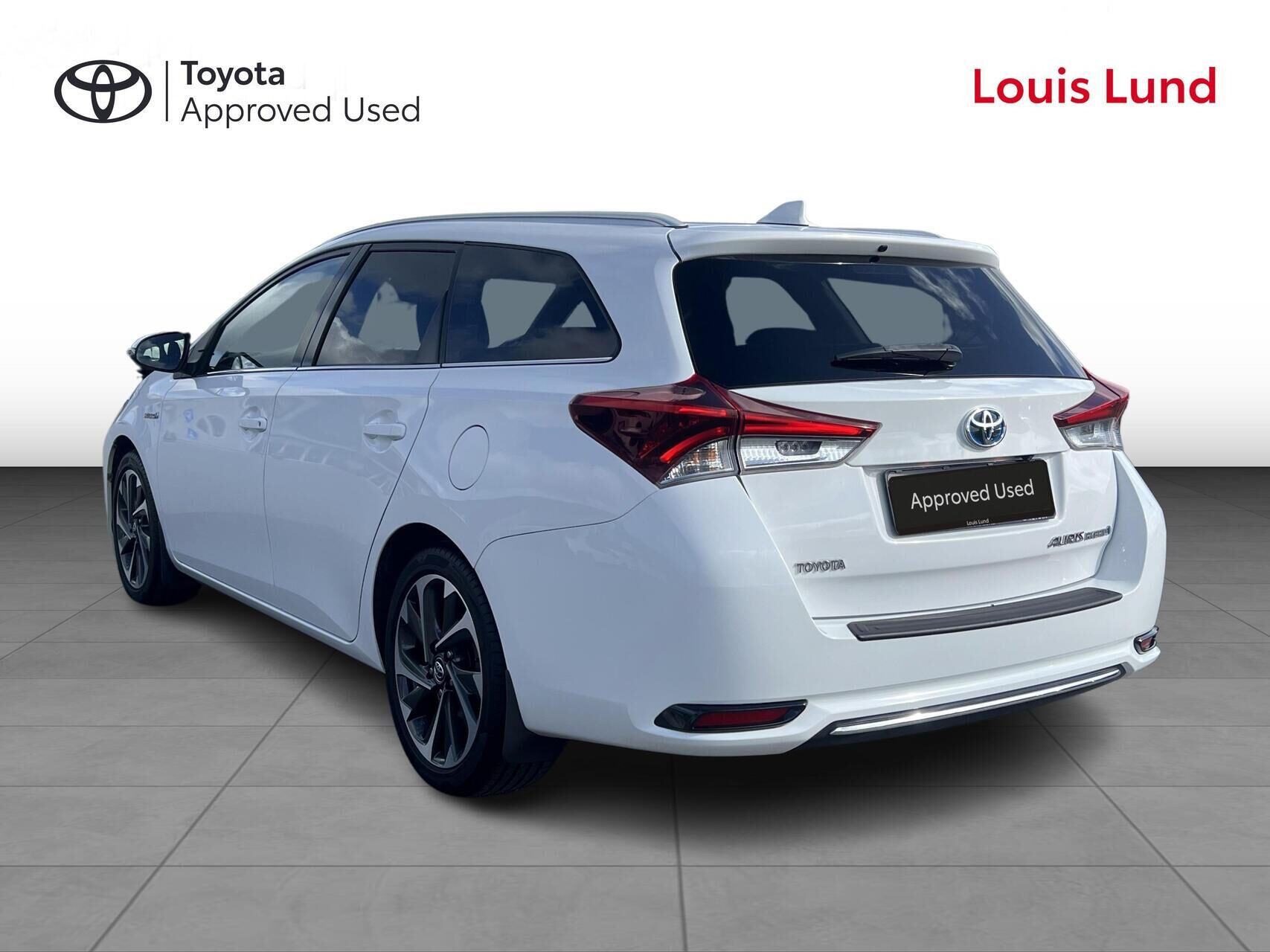 Hvid Toyota Auris fra 2016
