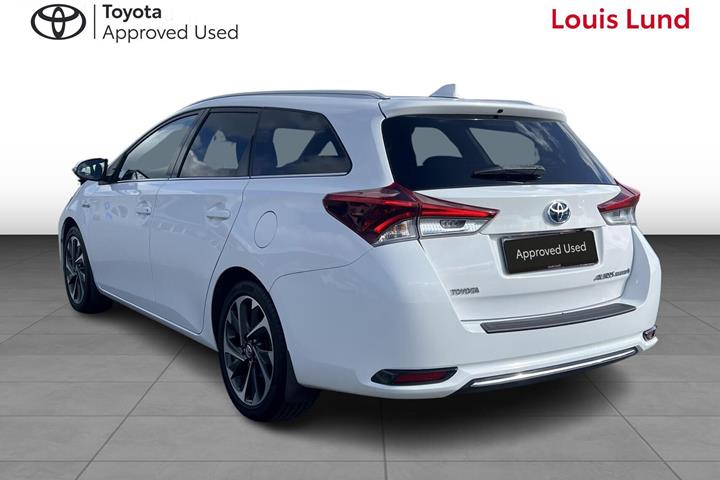 Hvid Toyota Auris fra 2016
