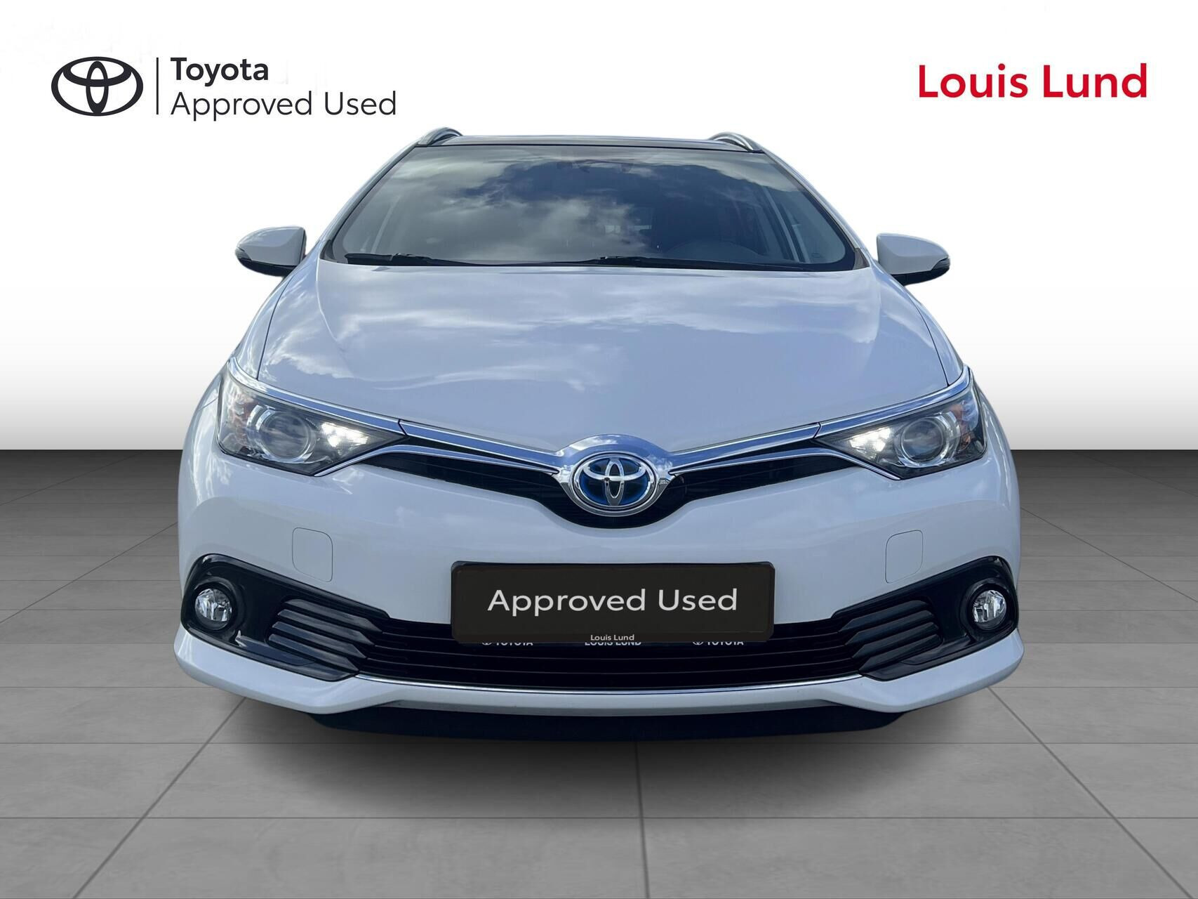 Hvid Toyota Auris fra 2016