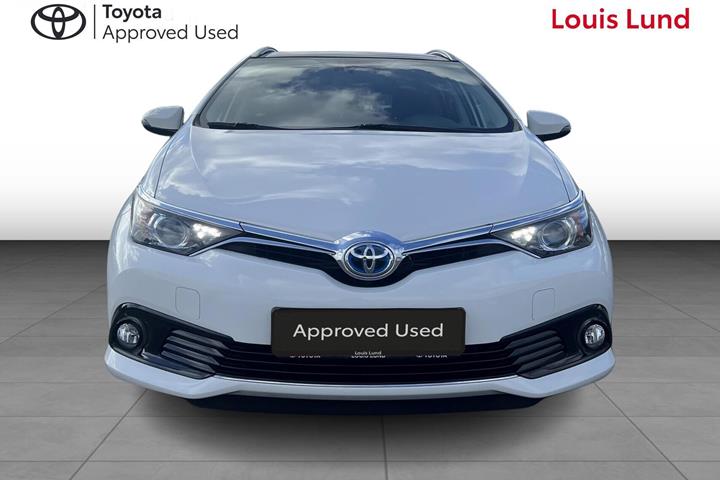Hvid Toyota Auris fra 2016