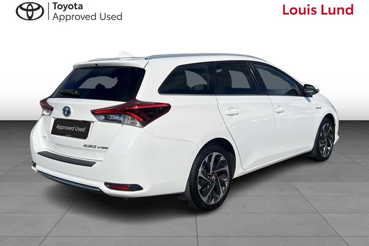 Hvid Toyota Auris fra 2016