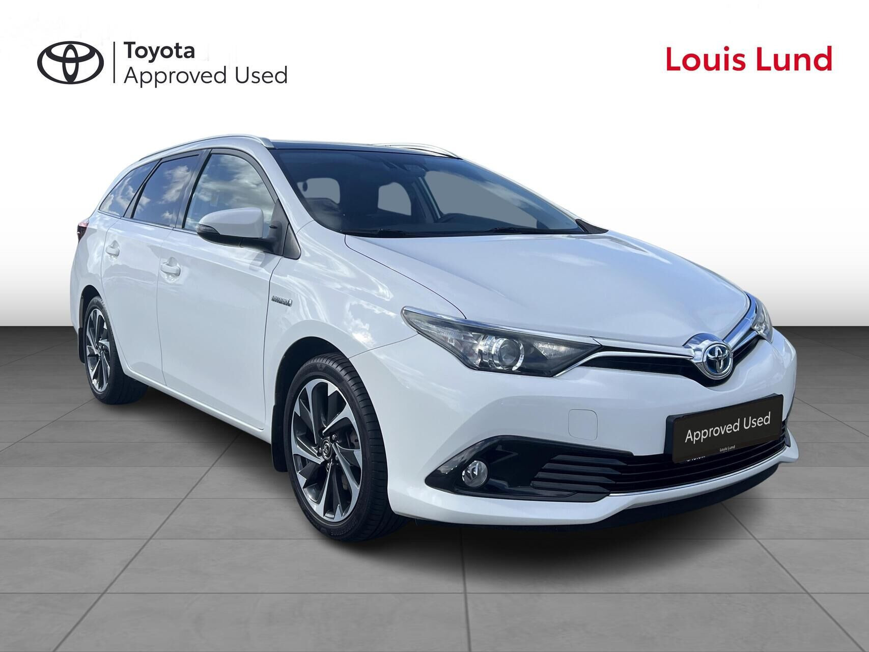 Hvid Toyota Auris fra 2016