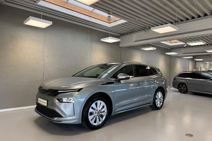 Grå Skoda Enyaq fra 2026