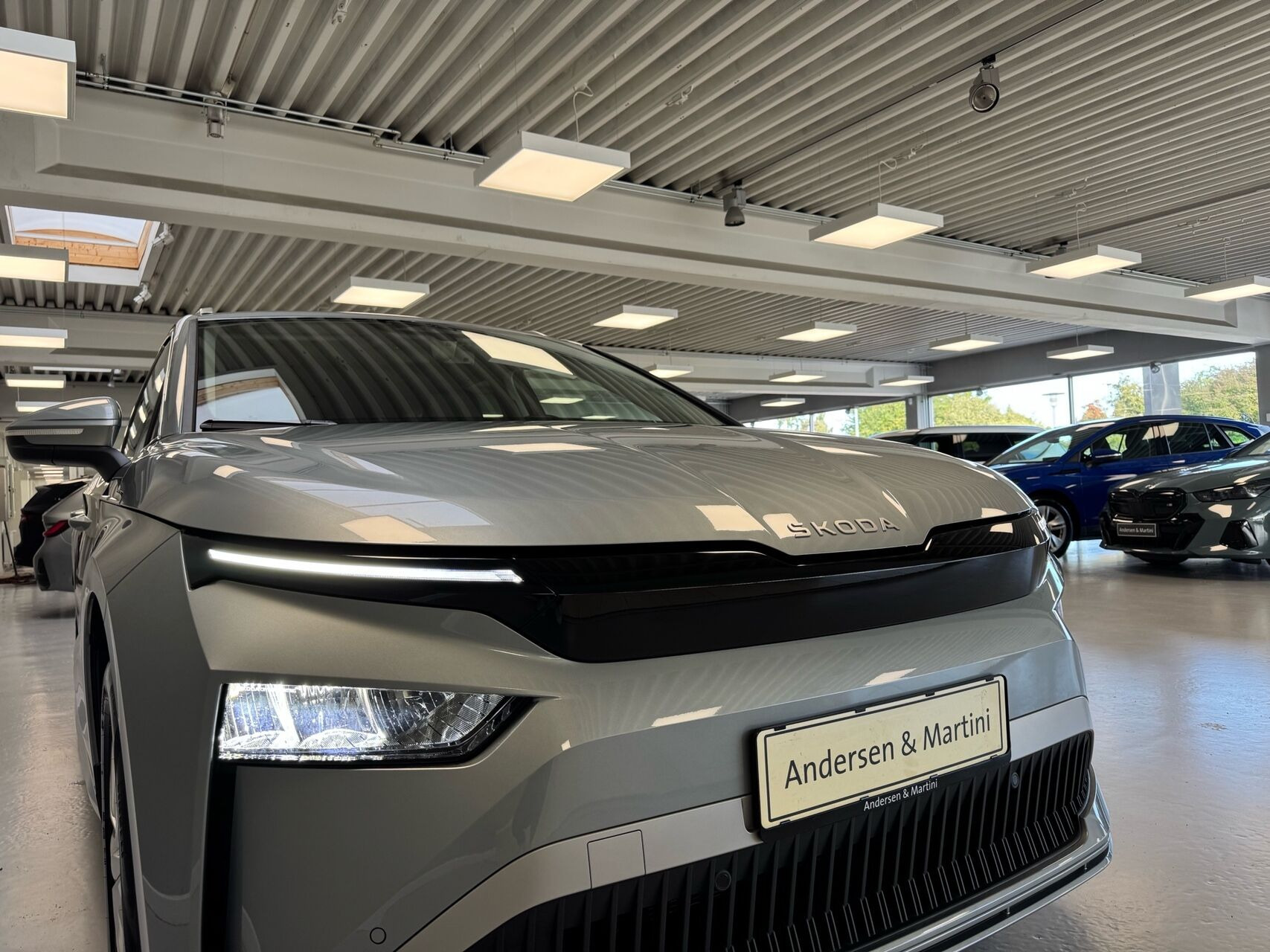 Grå Skoda Enyaq fra 2026