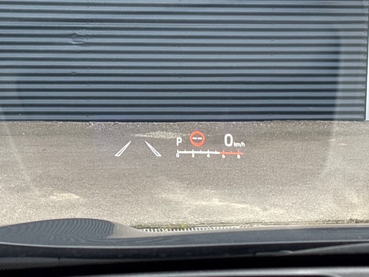 Grå Toyota Yaris Cross fra 2023