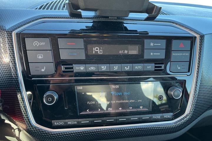 Rød VW UP! fra 2018