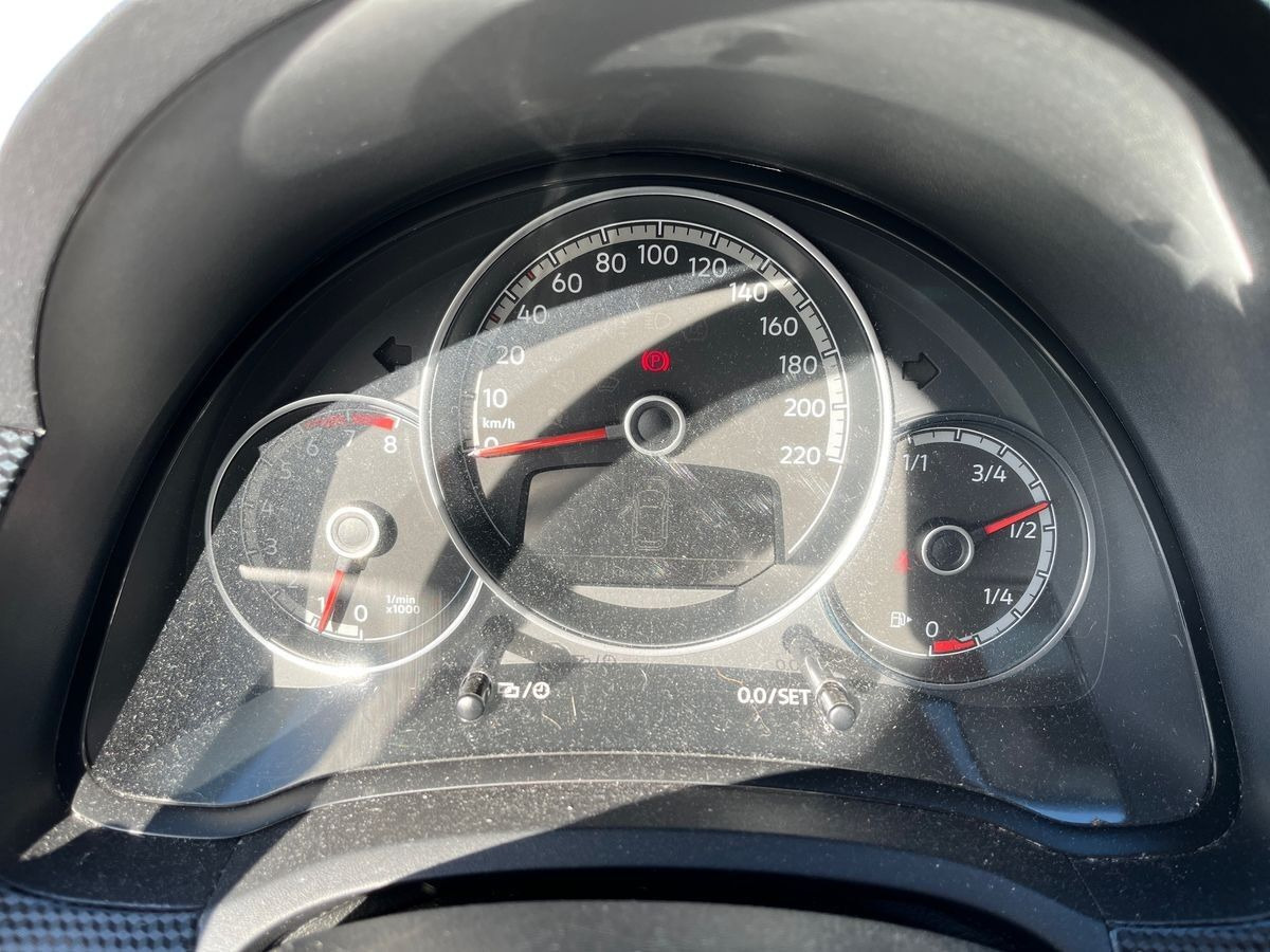 Rød VW UP! fra 2018