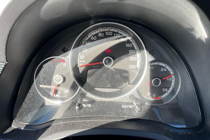 Rød VW UP! fra 2018