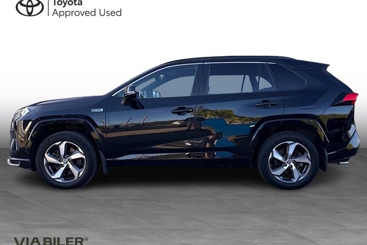 Sort Toyota RAV4 Plug-in fra 2020