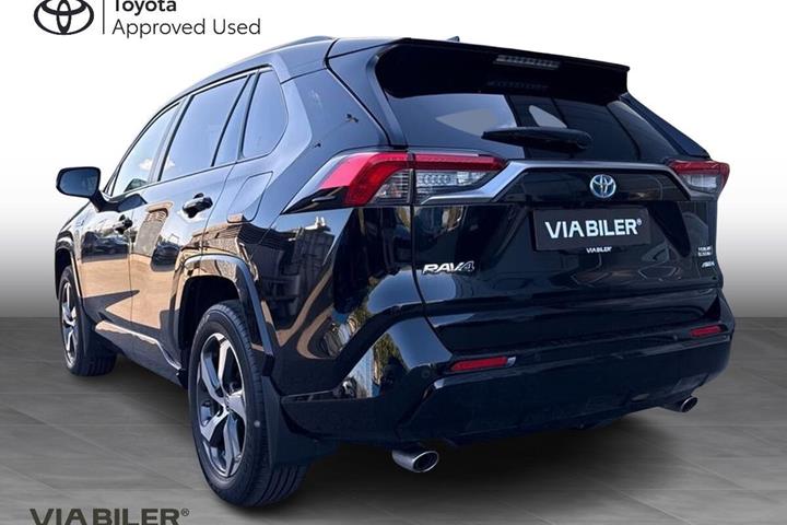 Sort Toyota RAV4 Plug-in fra 2020