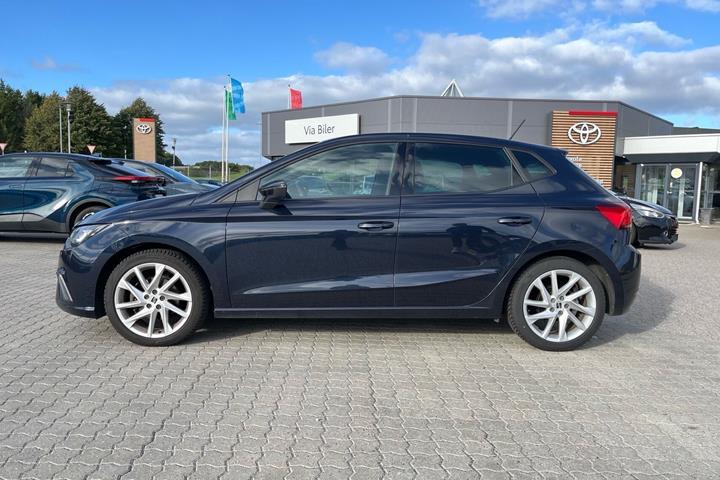 Blå Seat Ibiza fra 2022