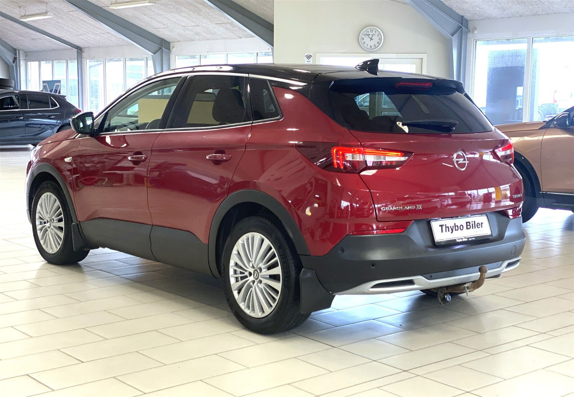 Rød Opel Grandland X fra 2019