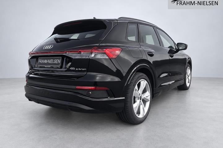 Sort Audi Q4 fra 2024
