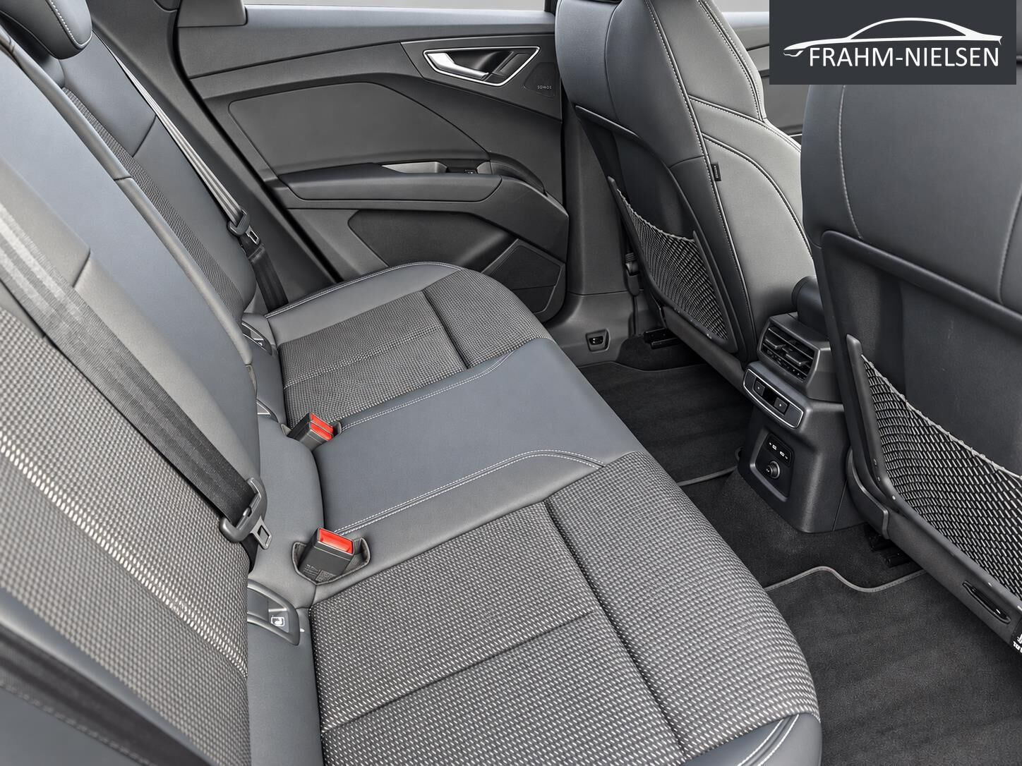 Sort Audi Q4 fra 2024