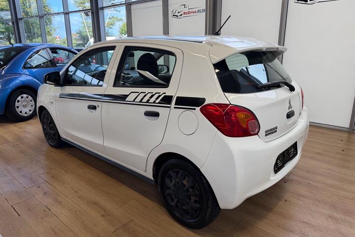 Hvid Mitsubishi Space Star fra 2014