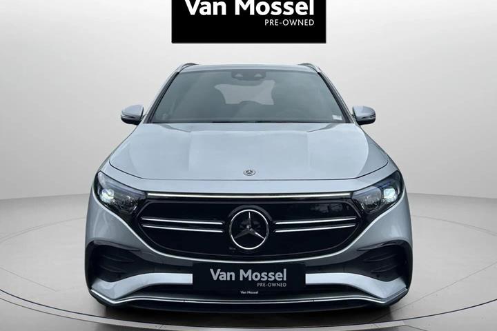 Sølv Mercedes EQA250 fra 2023