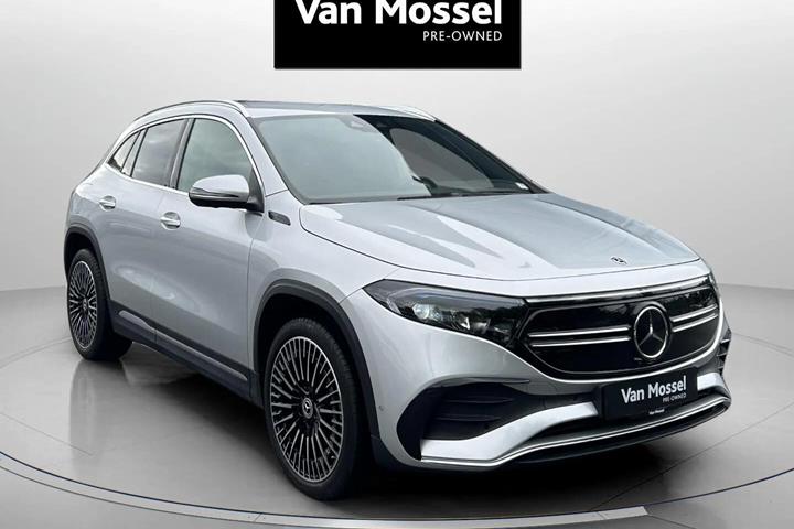 Sølv Mercedes EQA250 fra 2023