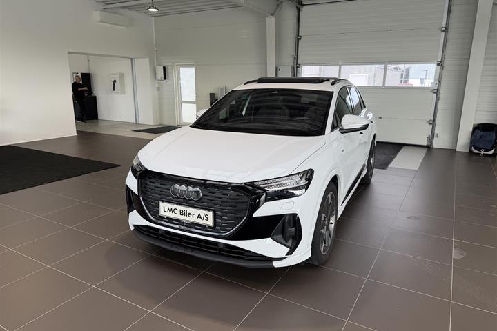 Hvid Audi Q4 fra 2022