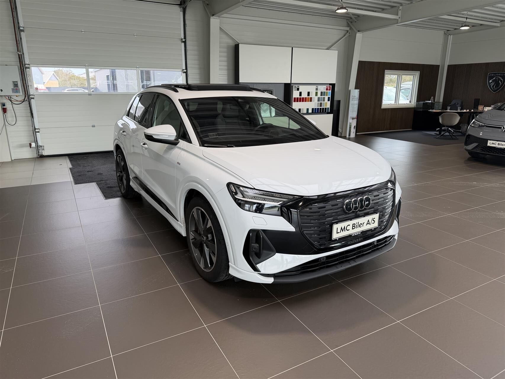 Hvid Audi Q4 fra 2022