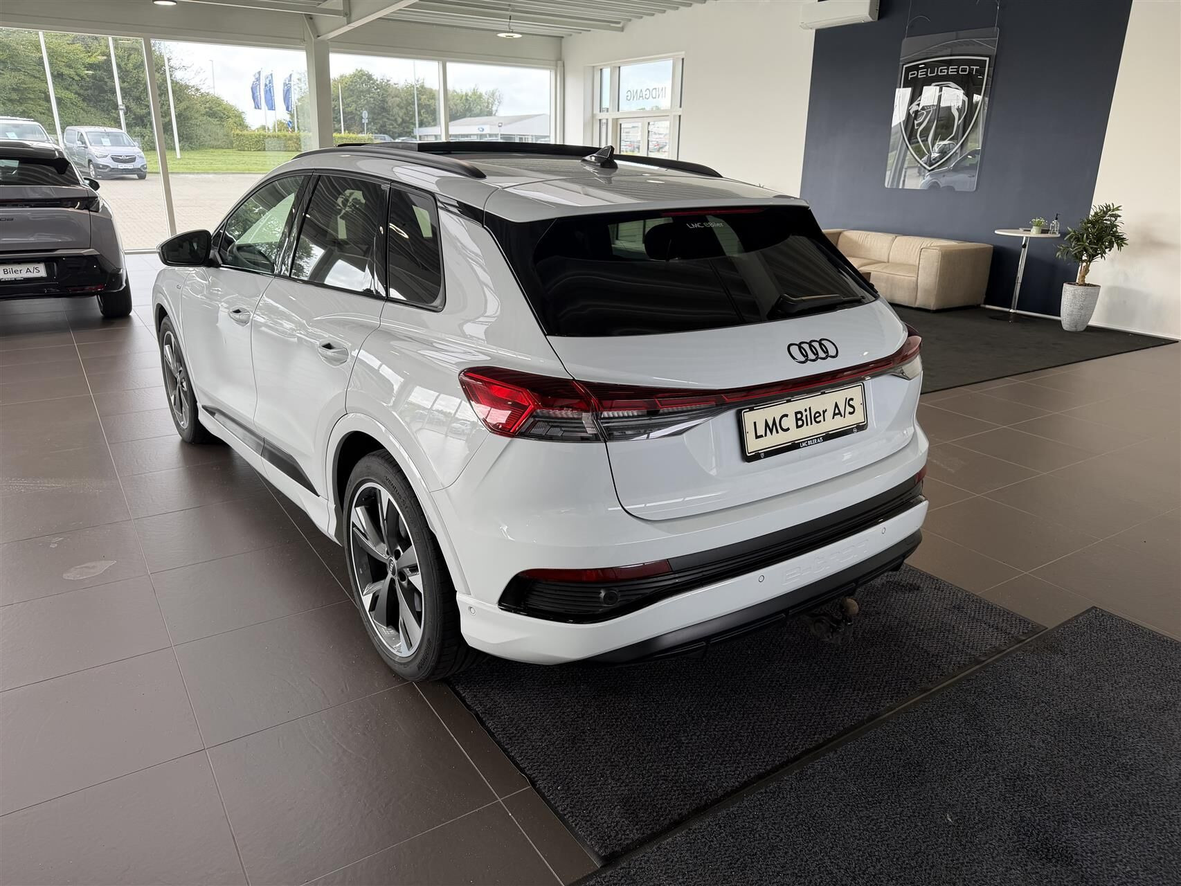 Hvid Audi Q4 fra 2022