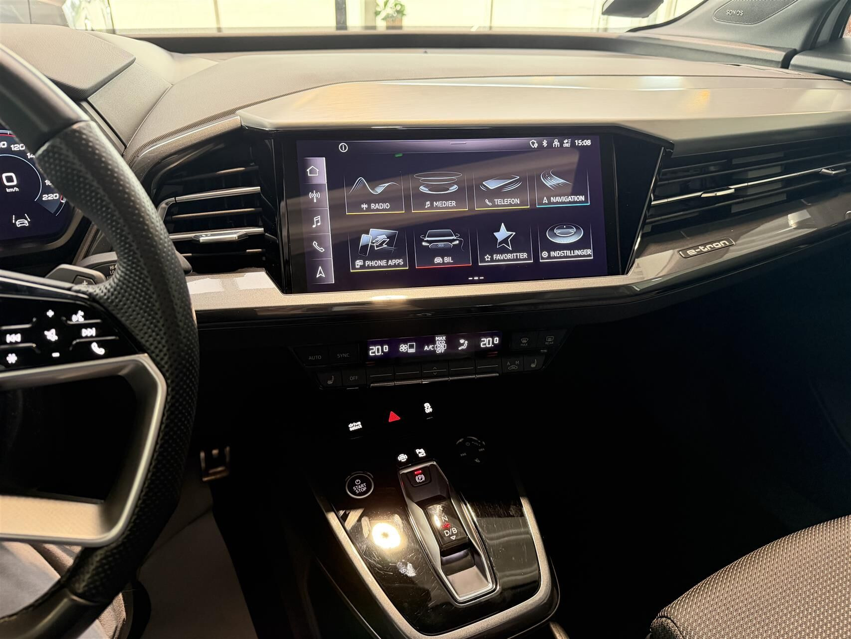 Hvid Audi Q4 fra 2022