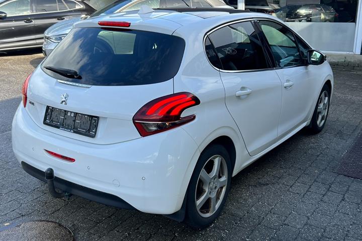 undefined Peugeot 208 fra 2017