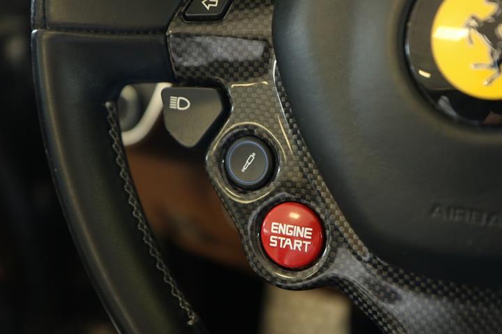 Grå Ferrari California T fra 2015
