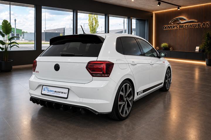 Sort VW Polo fra 2019