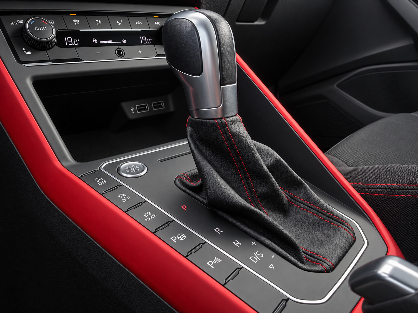 Sort VW Polo fra 2019