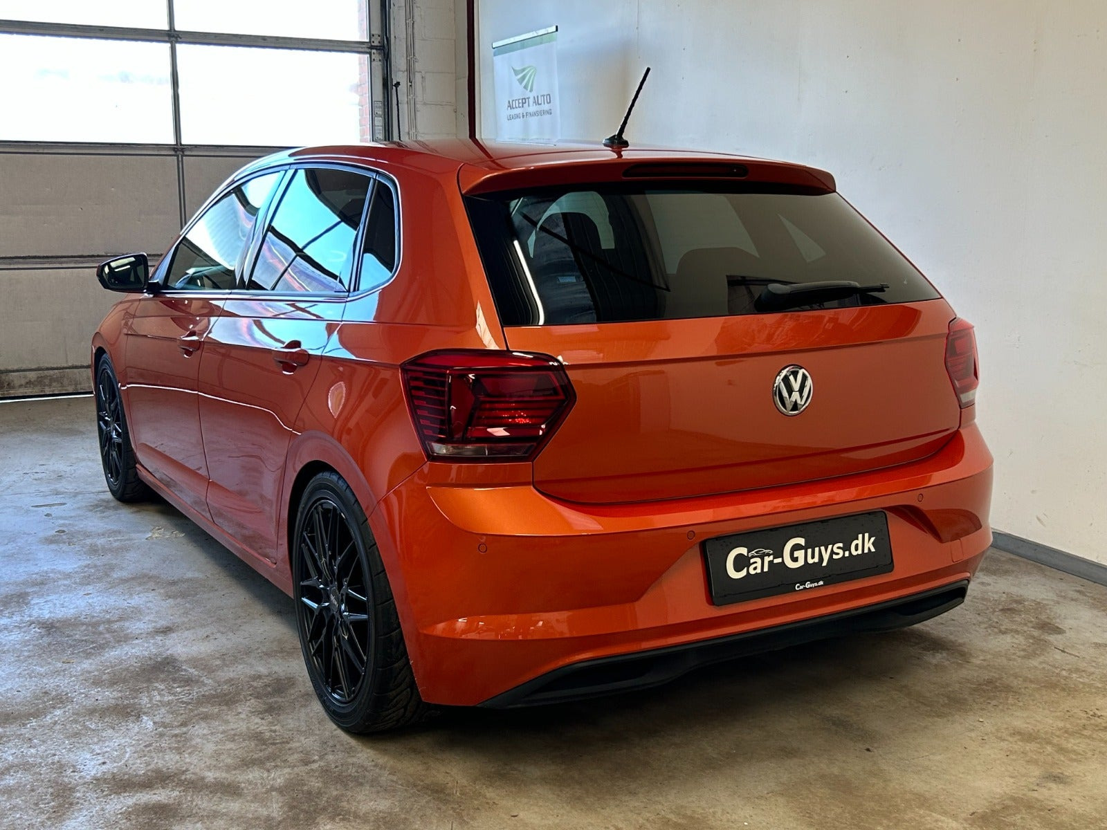 Gul VW Polo fra 2018