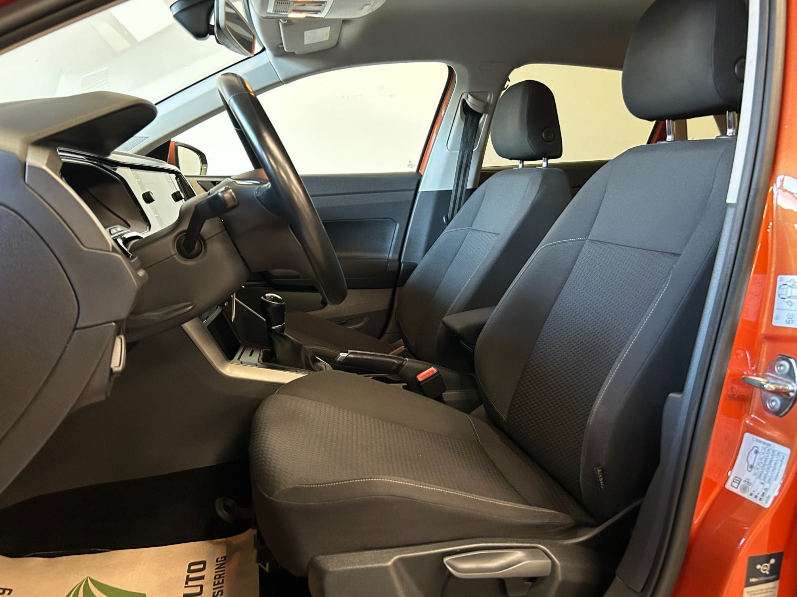 Gul VW Polo fra 2018