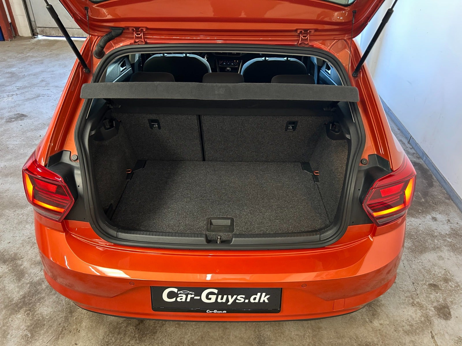 Gul VW Polo fra 2018