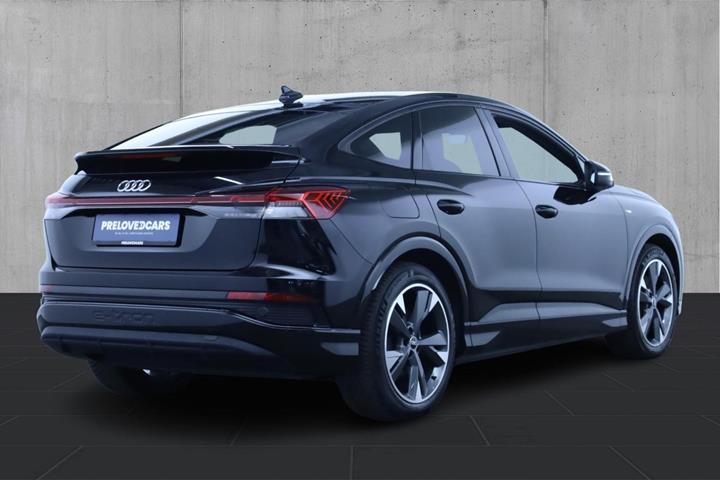 Sort Audi Q4 e-tron fra 2021